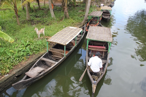 The small canoes we rode in